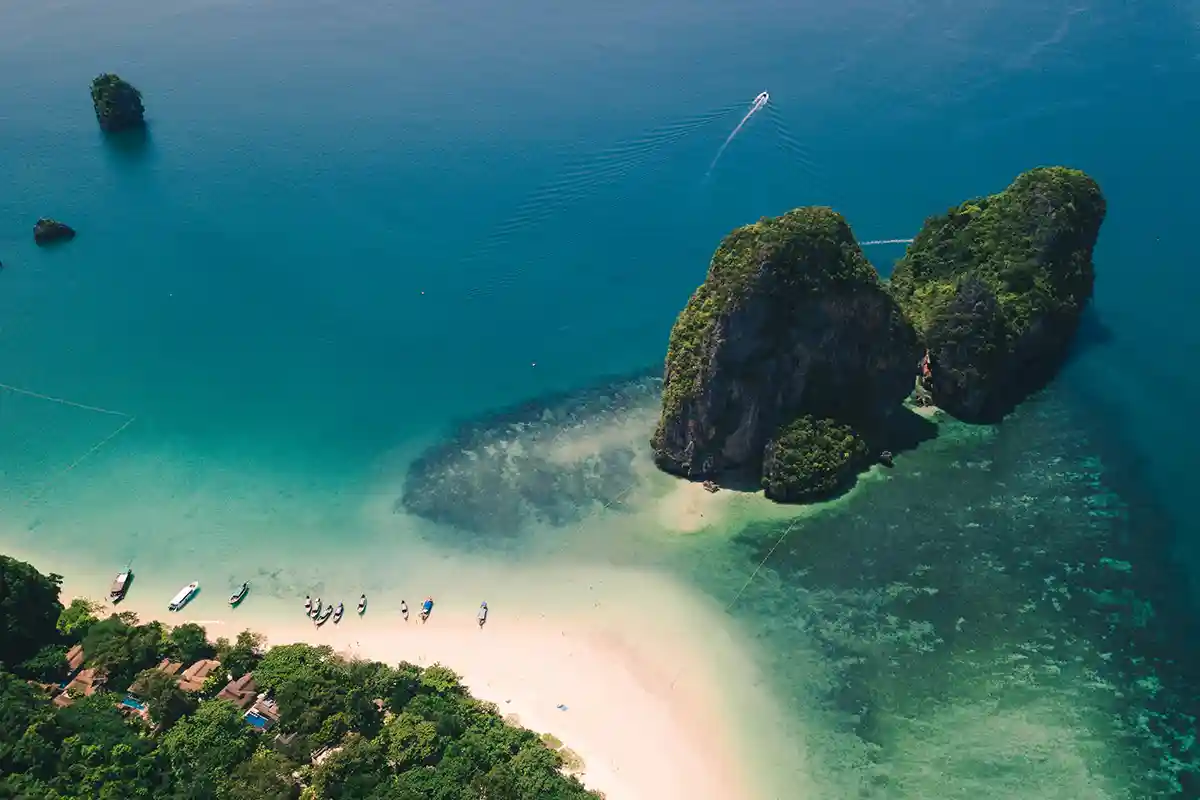 Paysage de carte postale de Ao Nang, Mueang Krabi, Thailande